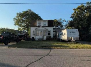 446 W 22nd St, Holland, MI 49423