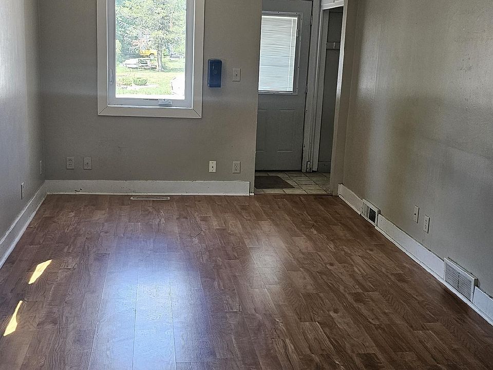 208 10th St SW, Pipestone, MN 56164 MLS 22304816 Zillow