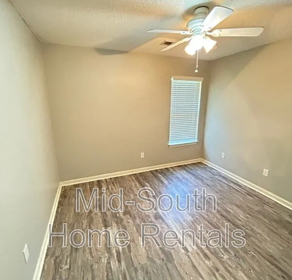 11817 Village Center St — Photo 14