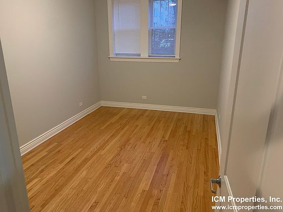 4th image of 4865 N Hermitage Ave #G