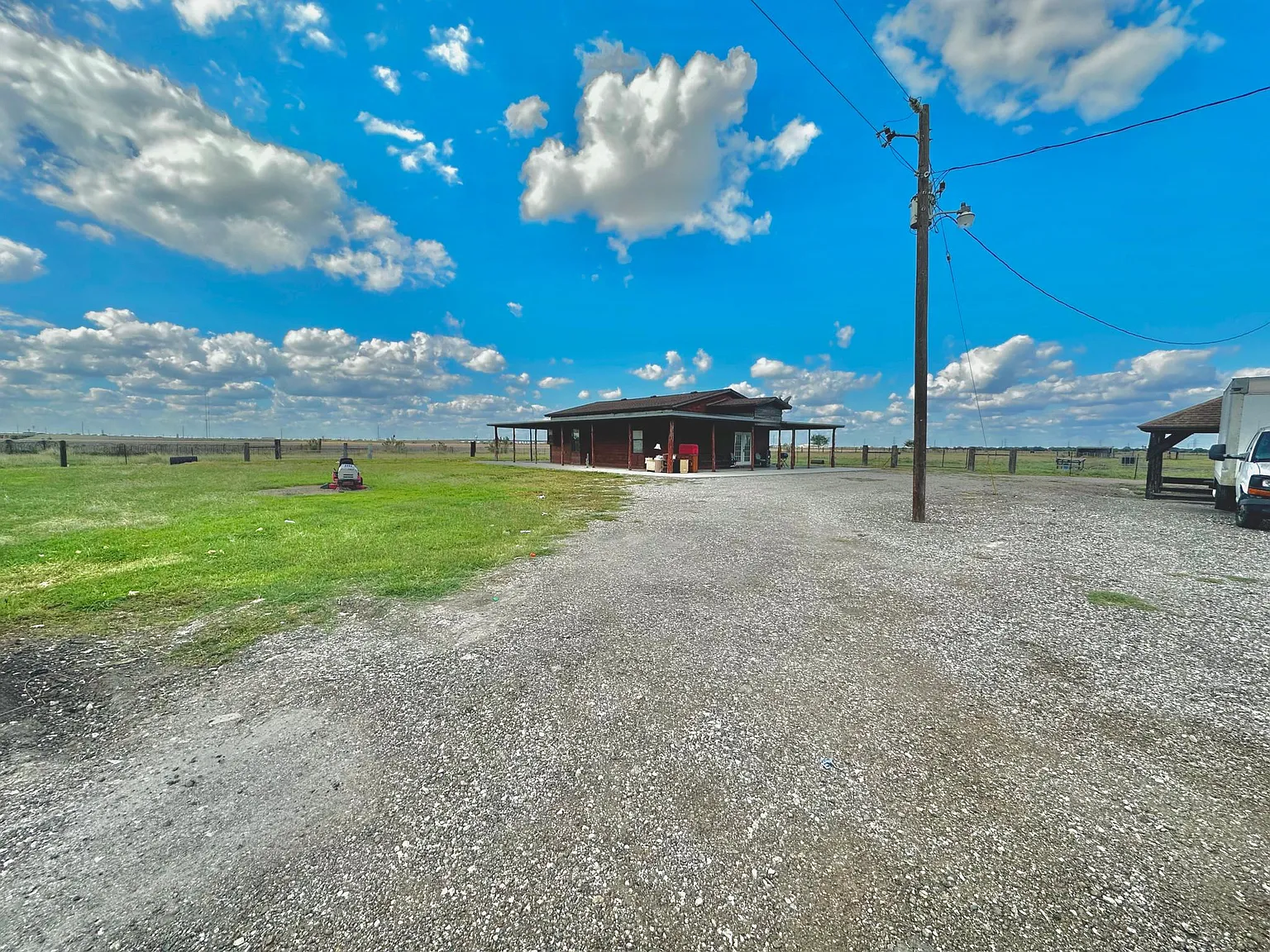4 bed, 1260 sqft, $1,700 — Photo 3