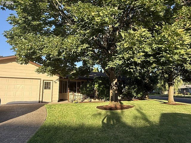 1st image of 3353 Wisteria St