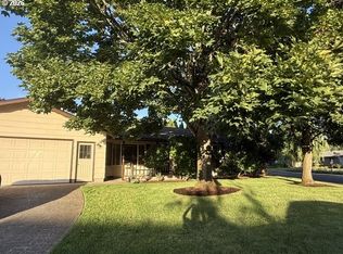 3353 Wisteria St, Eugene, OR 97404