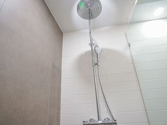 3rd image of 315 W 57th St APT 15D
