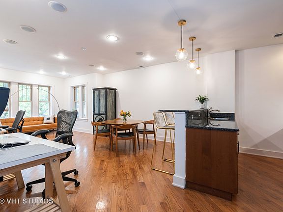 2nd image of 6309 N Francisco Ave #2