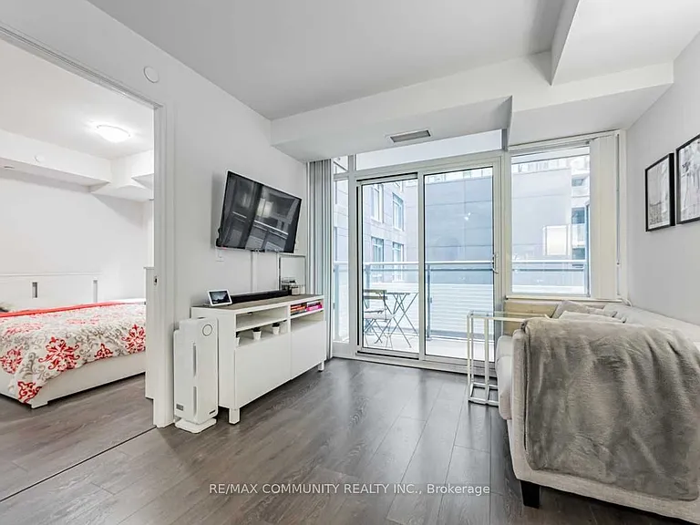 525 Adelaide St W #631 — Photo 11