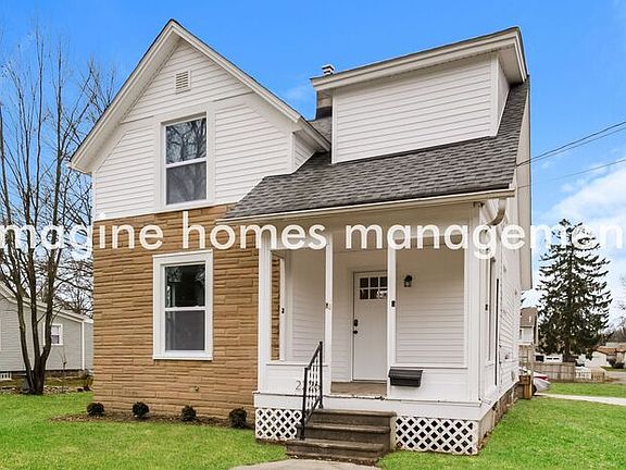 3rd image of 2226 6th St