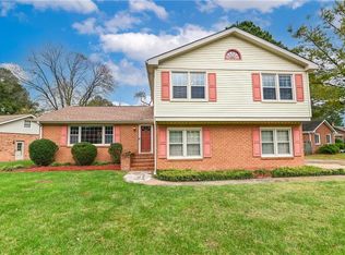 5228 Pleasant Hall Dr, Virginia Beach, VA 23464