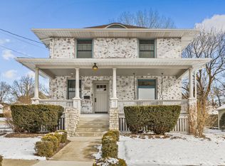 304 S 3rd Ave, St Charles, IL 60174