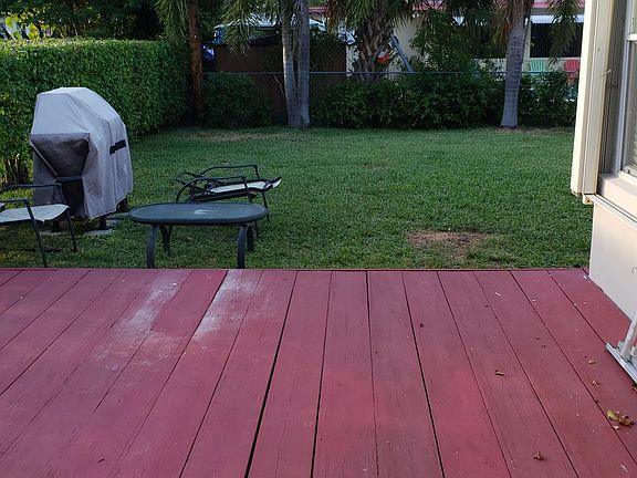 Back patio off of Florida room