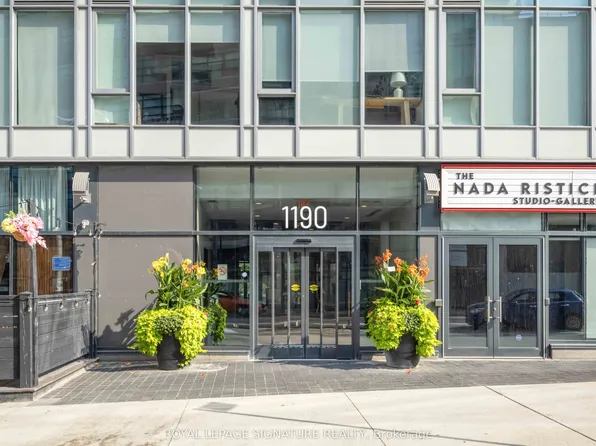 1190 Dundas St E #406, Toronto, ON M4M 0C5