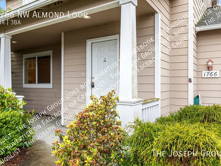 1766 NW Almond Loop — Photo 32