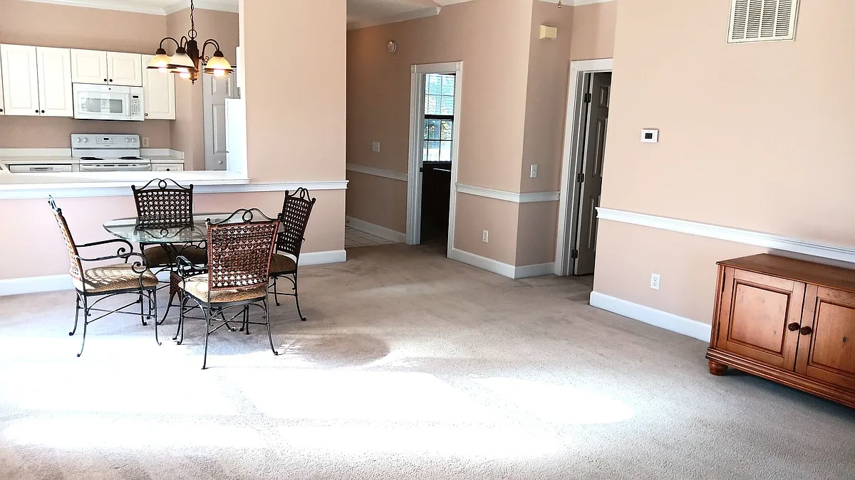 Building Photo - 4179 Hibiscus Dr #304