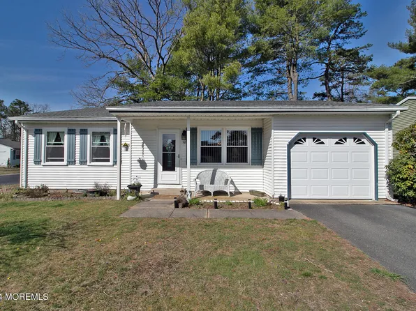 58 Chelsea Drive #70, Whiting, NJ 08759
