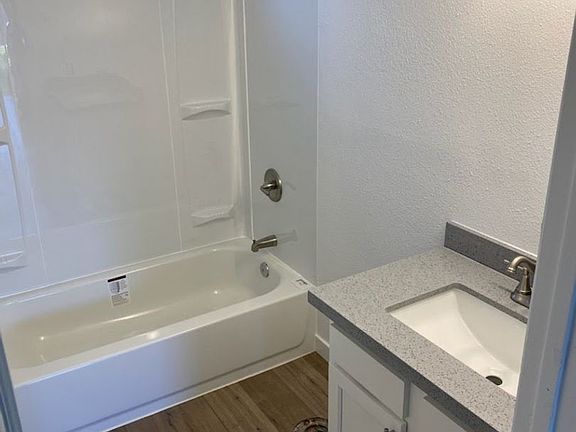 5th image of 463 E 8th Ave #1