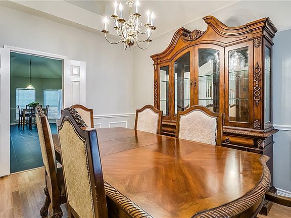 4th image of 4933 Galley Cir