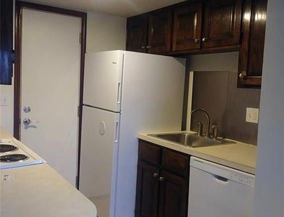 5th image of 13795 Turnberry Ln