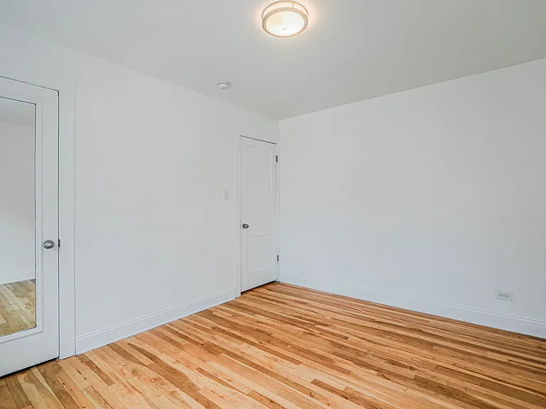 10600 Clifton — Photo 13