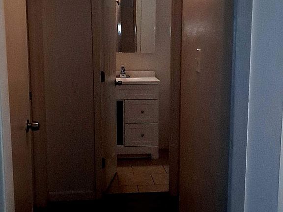 5th image of 7202 Lillian Hwy #205