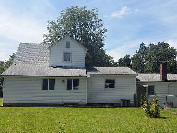 4th image of 124 S Maple St