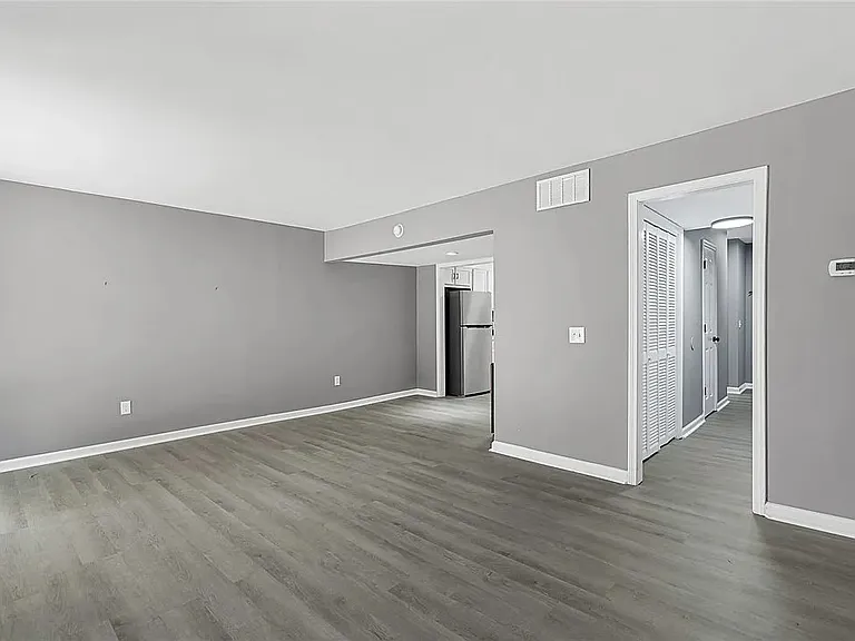 119 Freedom Dr #4 — Photo 4