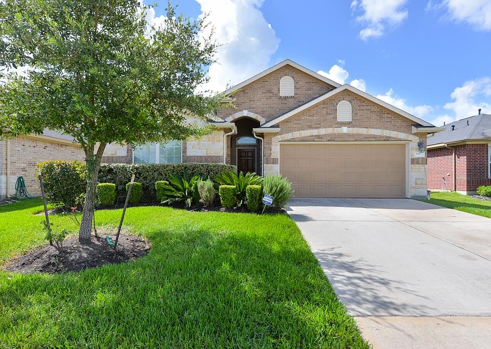 1st image of 6407 Saragosa Crossing Ln
