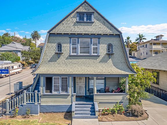 4th image of 604 Douglas St