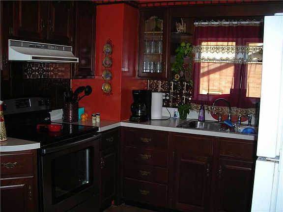 4th image of 118 Greenwood Pl