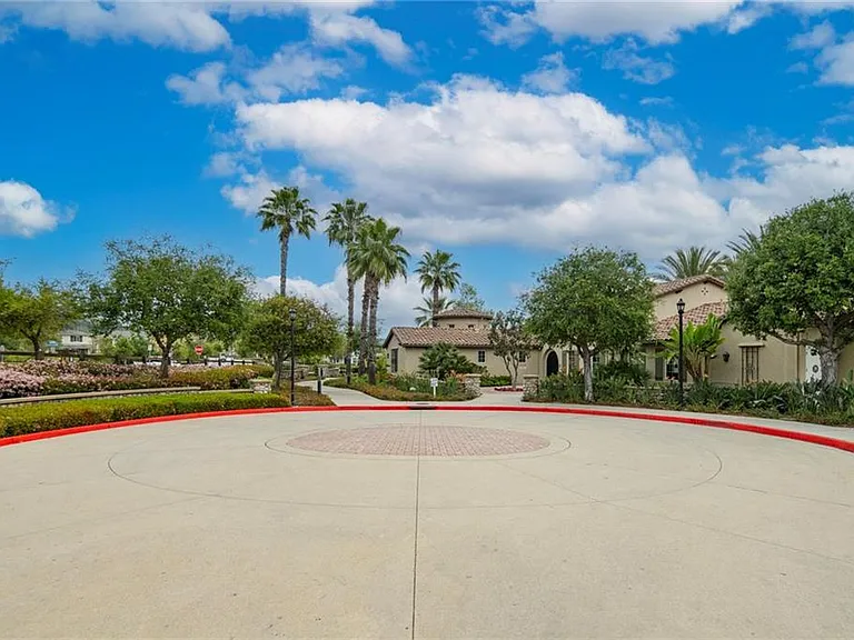 847 E Mountain Way — Photo 17