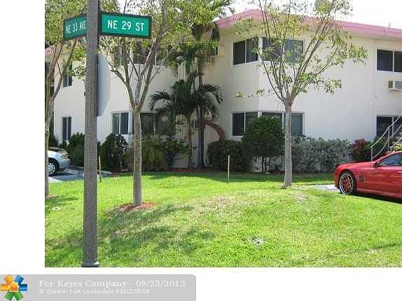 4th image of 2825 NE 33rd Ave APT 104