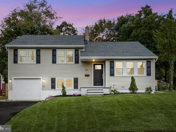 942 Woodlane Rd, Mount Holly, NJ 08060
