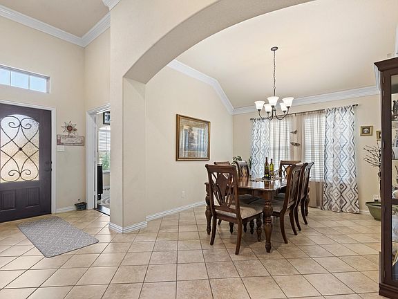 3rd image of 8901 Hillview Dr