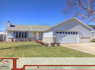503 Linden Dr, Saint Joseph, IL
