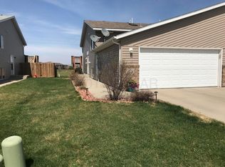 974-38 1/2 Ave W, West Fargo, ND 58078