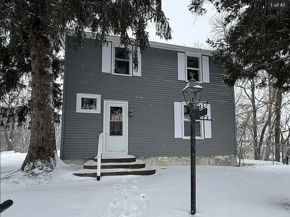 2107 E Locust St, Davenport, IA 52803