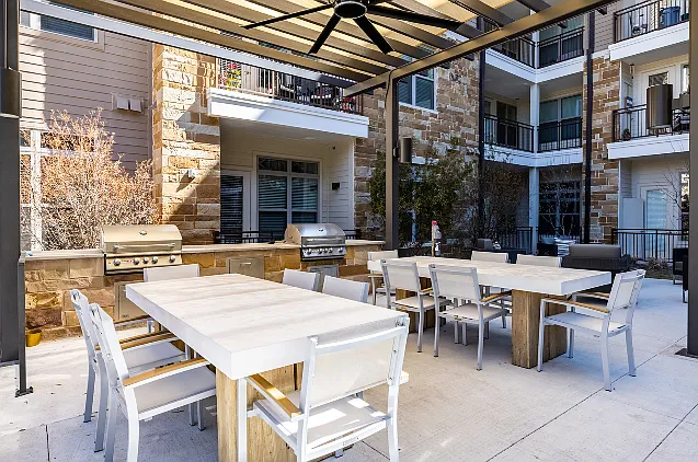 Outdoor Kitchen