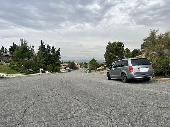 5th image of 41439 Bristle Cone Dr