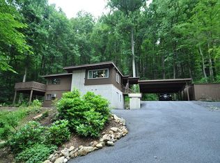 3547 Hawthorne Dr, Center Valley, PA 18034