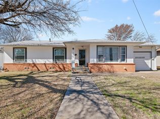 1305 Belmont St, Gainesville, TX 76240