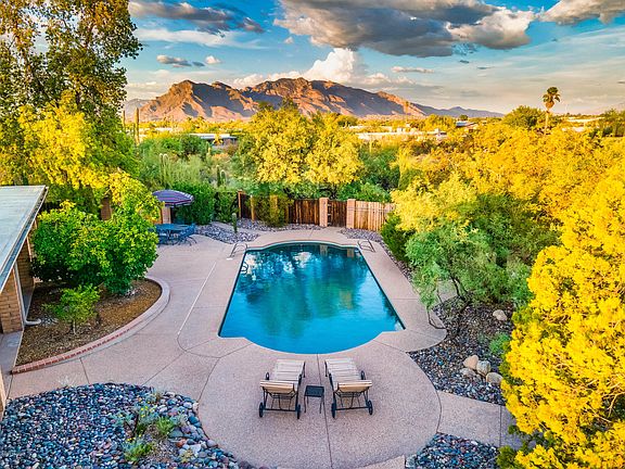 4th image of 2451 W Bovino Way