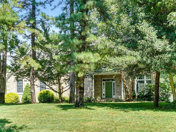 10 Anise Ct Manahawkin NJ-large-003-46-F