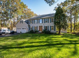 5 Chadwyn Dr, Ocean View, NJ 08230