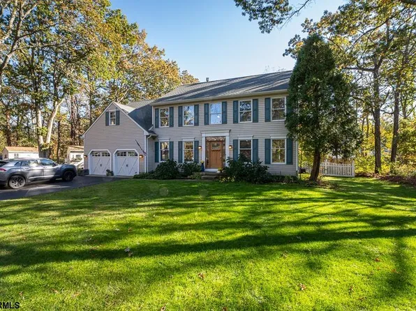 5 Chadwyn Dr, Ocean View, NJ 08230