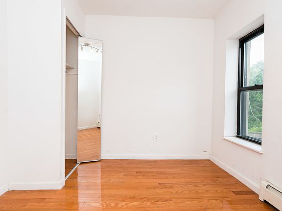 5th image of 739 Franklin Ave #3A