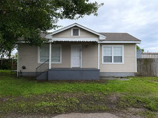 2 bed, 1.0 bath, 960 sqft, $1,150 — Photo 1