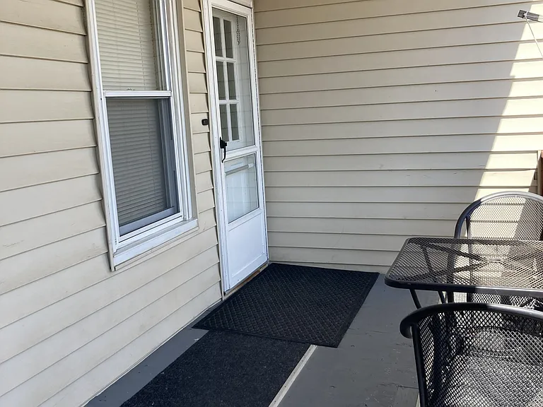 227 Cartier St #1 — Photo 12