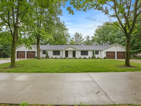 1443 Dauner Rd, Fenton, MI 48430