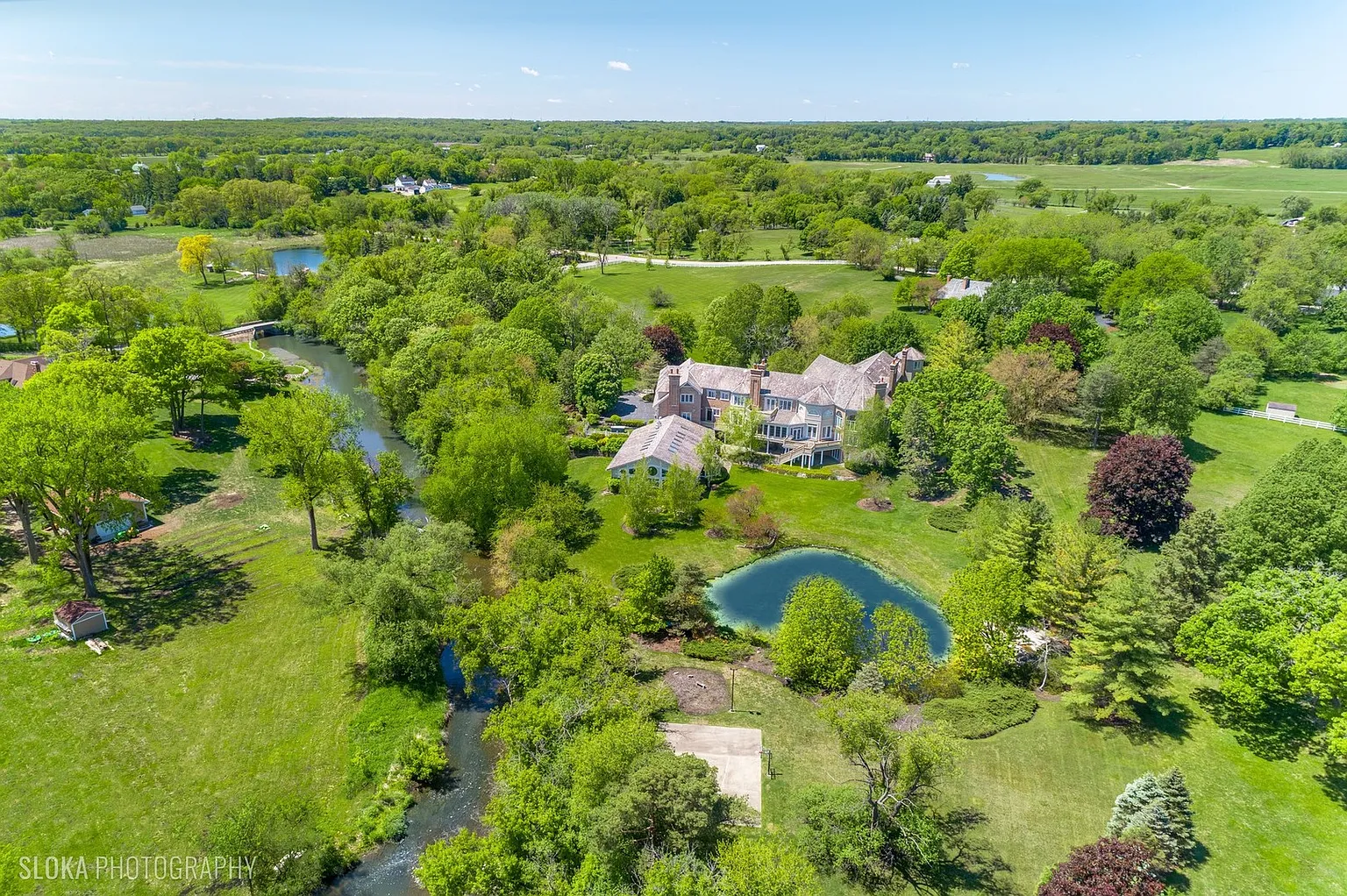 560 Oak Knoll Rd , photo 1