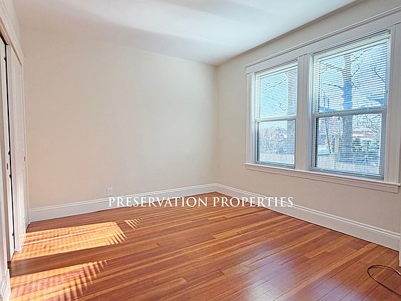 3rd image of 611 Washington St #A