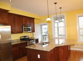 1057 W Berwyn Ave #3, Chicago, IL 60640
